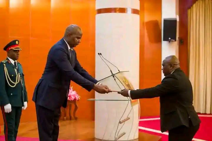 DANIEL CHAPO EMPOSSA NOVO GOVERNADOR DO BANCO DE MOÇAMBIQUE